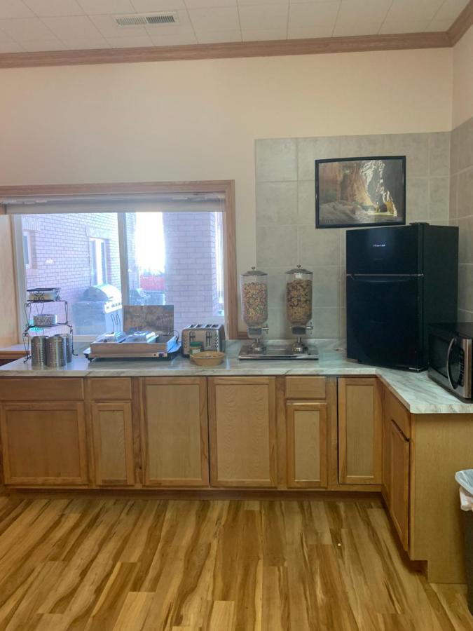 Zion'S Most Wanted Hotel Hildale Экстерьер фото